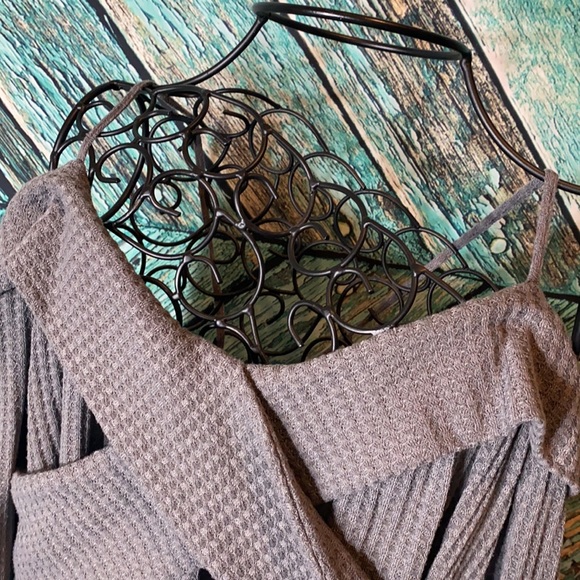 Dressfo Off The Shoulder Grey Hi/Low Sweater - Picture 3 of 6